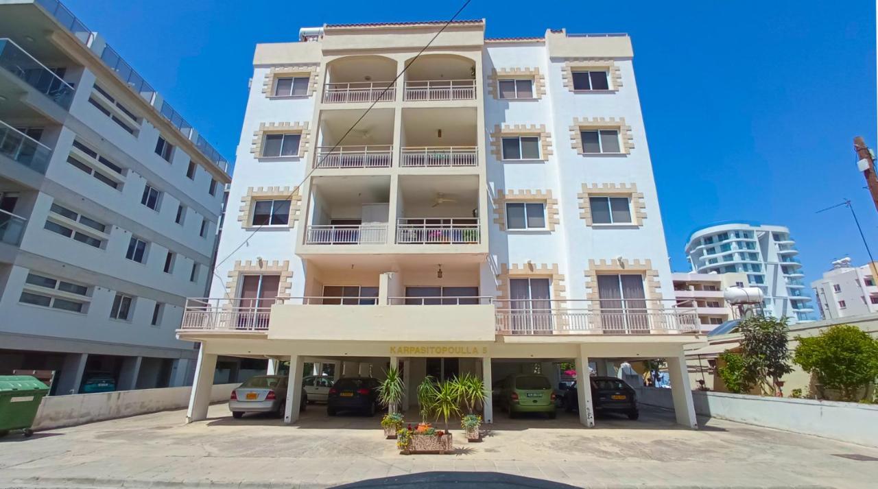 Luxury Private Rooms -Sea View, Netflix, Gym- 5 Min From Beach! - Private Room In Shared Apartment Larnaca Eksteriør billede